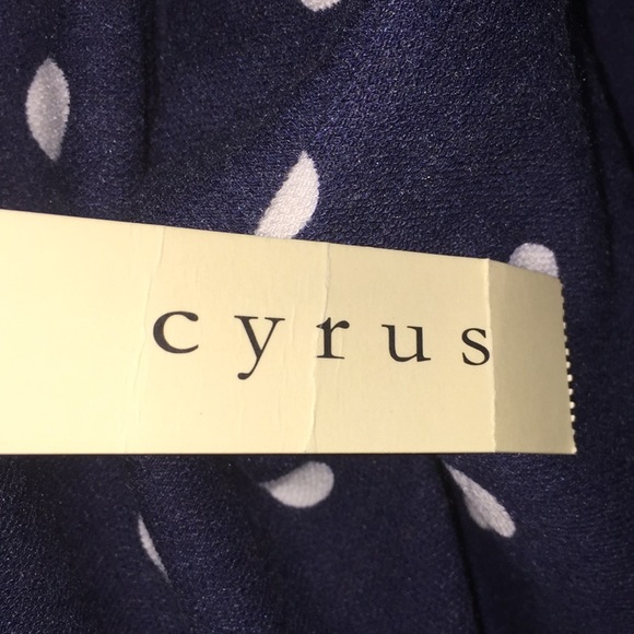 Cyrus Woman’s Navy & White Polka Dot Top Size XL - Picture 4 of 13